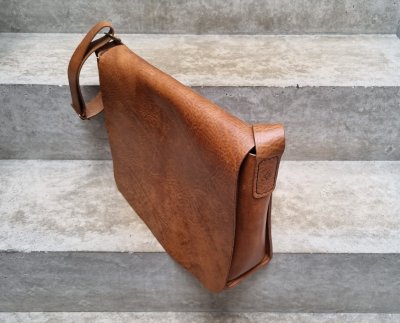 galerie/001 Taschen/005 Frank/resized/T0279 (2023-03-23) 2_small.jpg